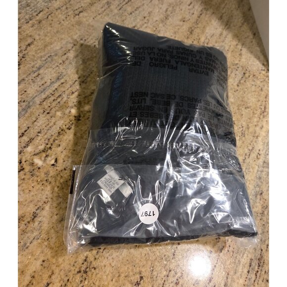 W D NY Women's Size M  Black Belted Sweater Wool Blend Cute Goth Retro 80's Look - Picture 14 of 14